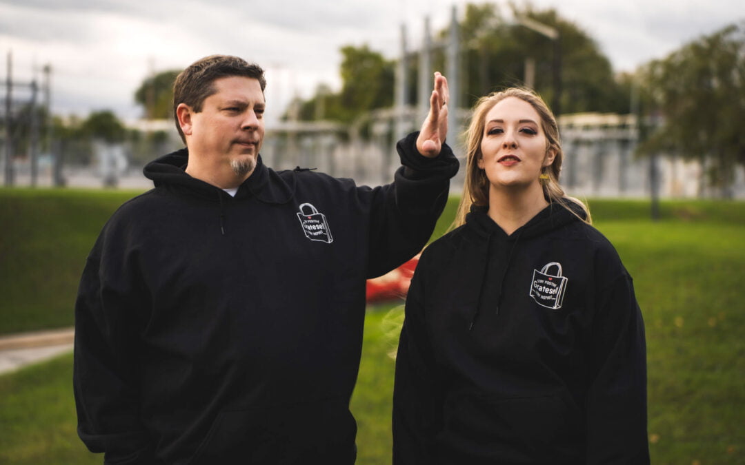 Kaitlyn Kinsell on the right & Kenneth Grate on the left both of Gratesell.